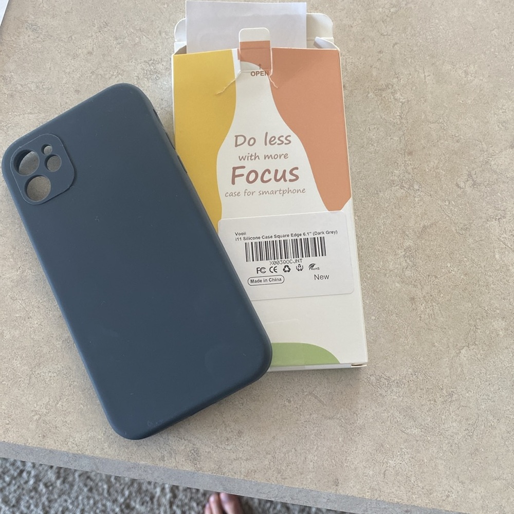 iPhone 11 phone case - Picture 2 of 3
